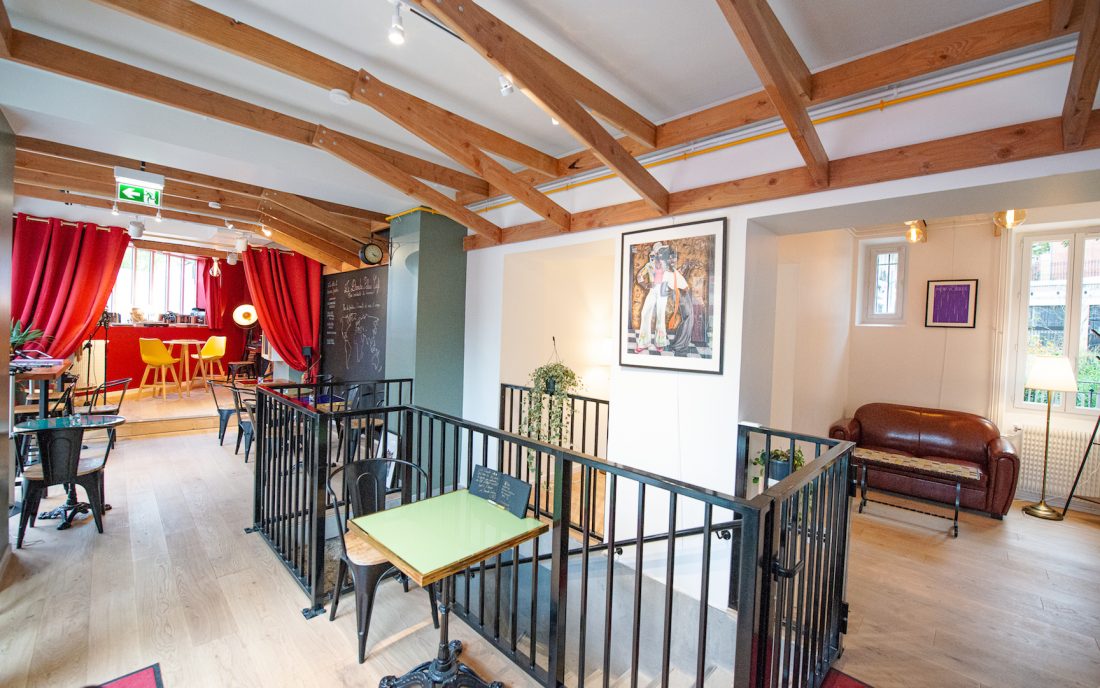 Quie sommes nous Le Danube Palace Cafe